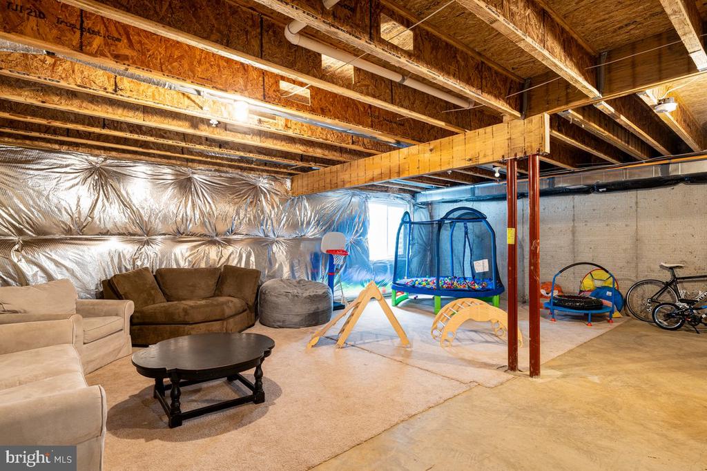 1203 Pennington Dr