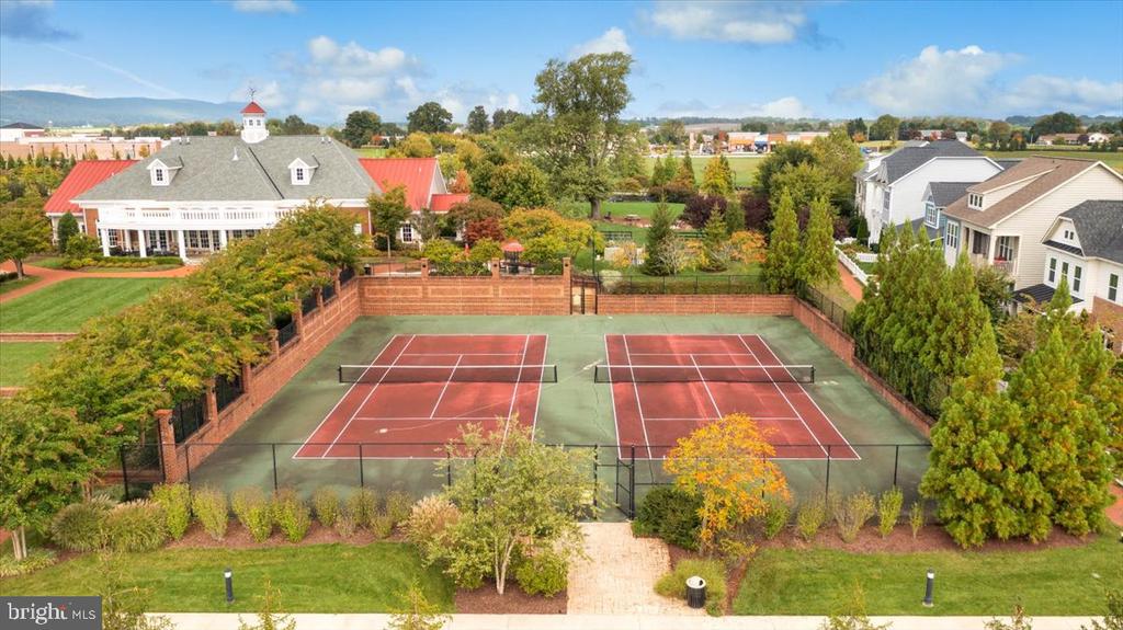1203 Pennington Dr