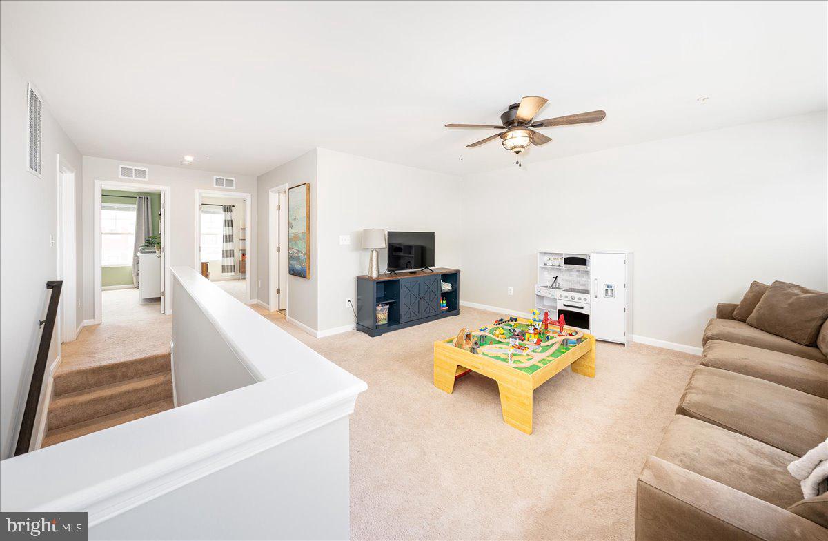 1203 Pennington Dr