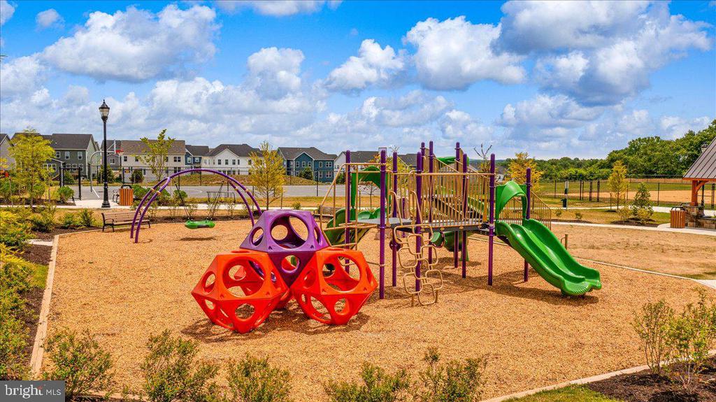 1203 Pennington Dr
