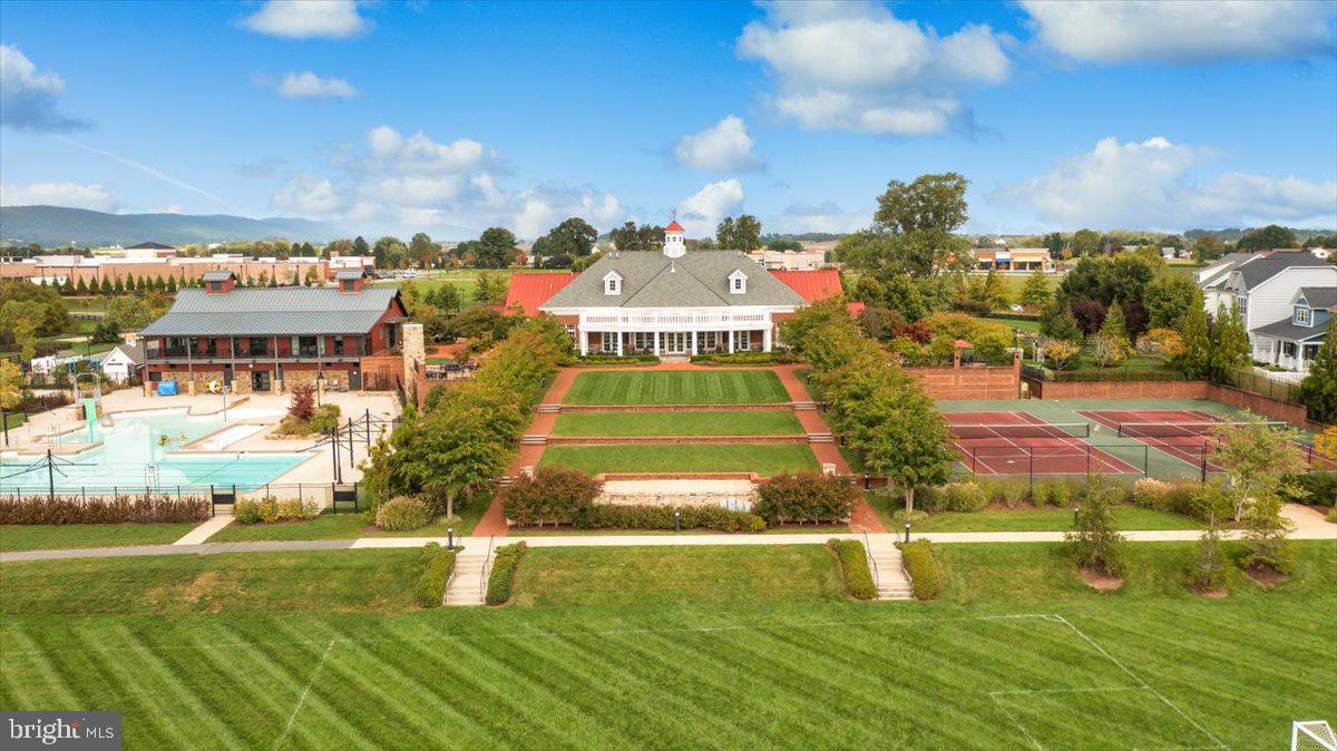 1203 Pennington Dr
