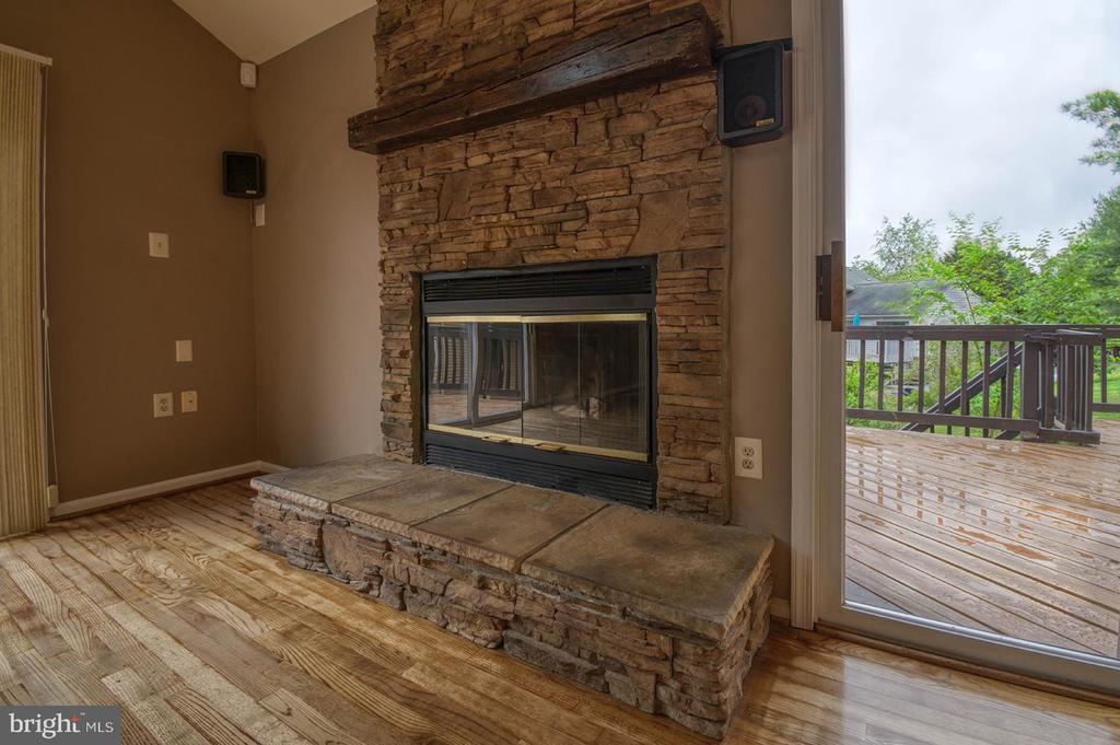 10391 MEADOWLAKE CIR