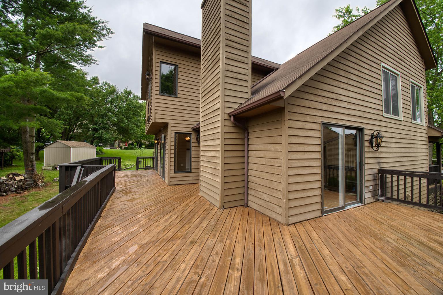 10391 MEADOWLAKE CIR