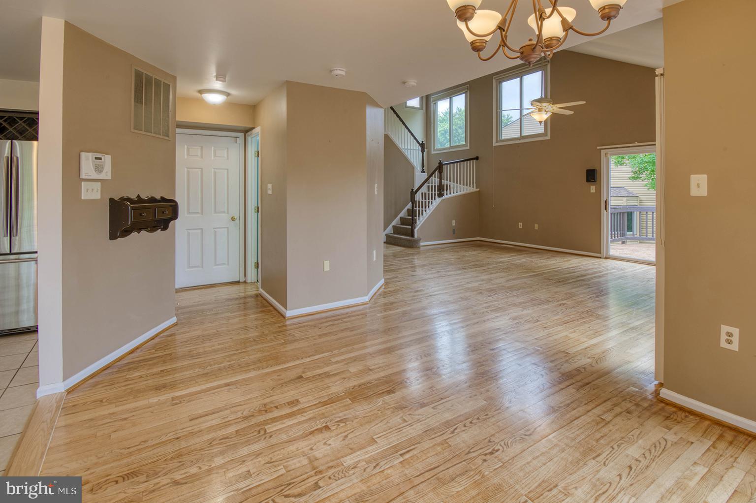 10391 MEADOWLAKE CIR