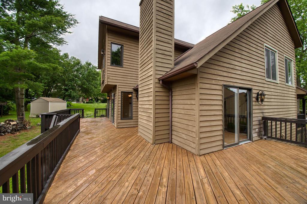 10391 MEADOWLAKE CIR