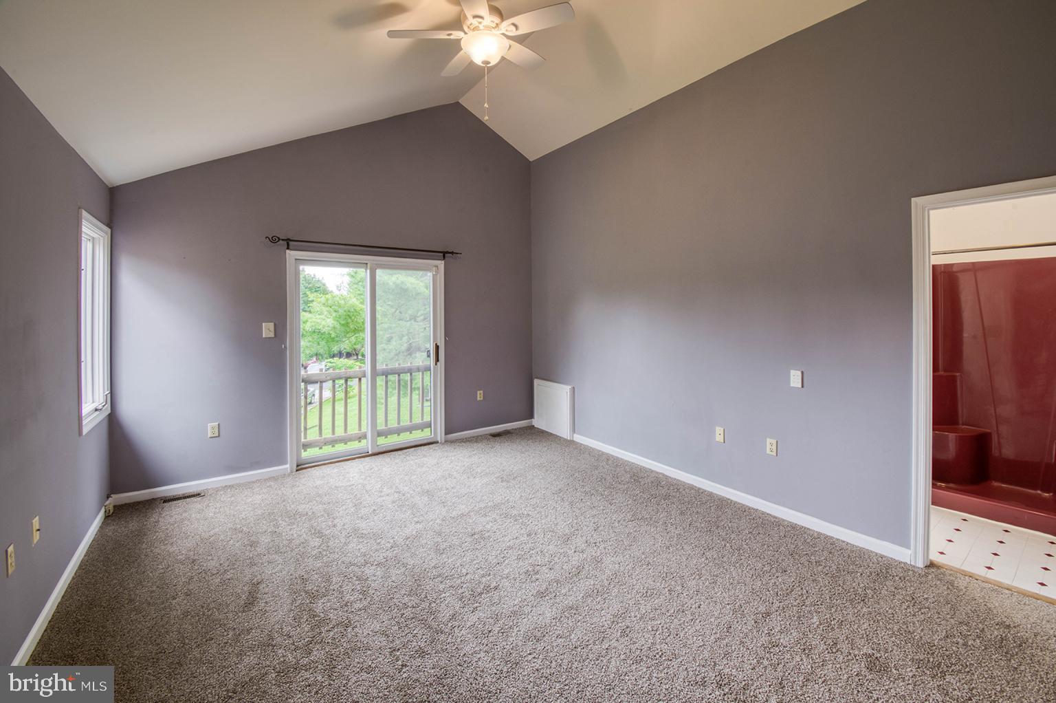10391 MEADOWLAKE CIR