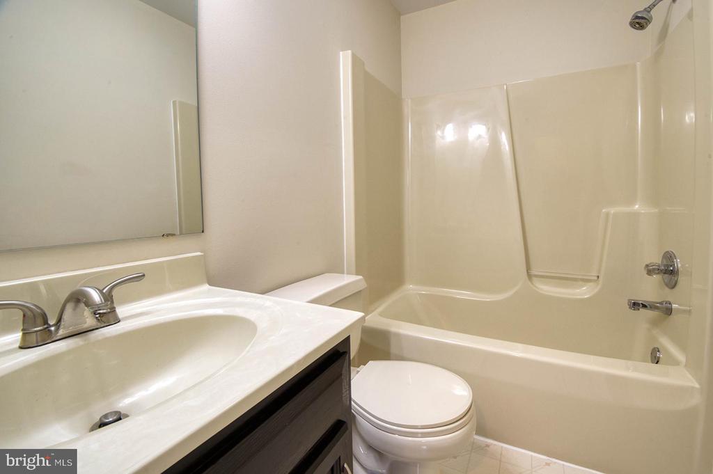 10391 MEADOWLAKE CIR