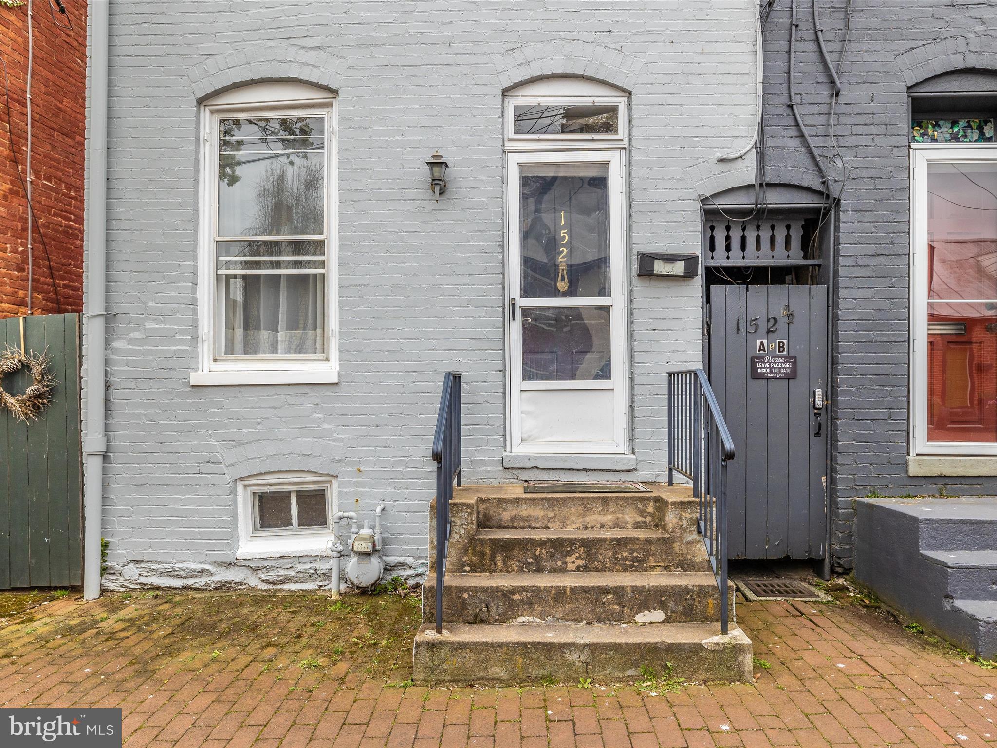 152 W ALL SAINTS ST