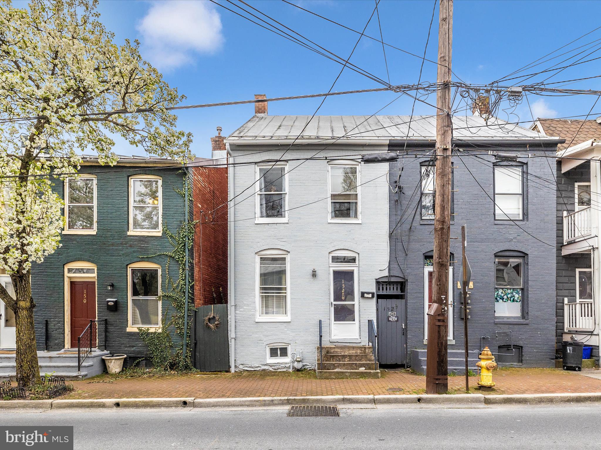 152 W ALL SAINTS ST