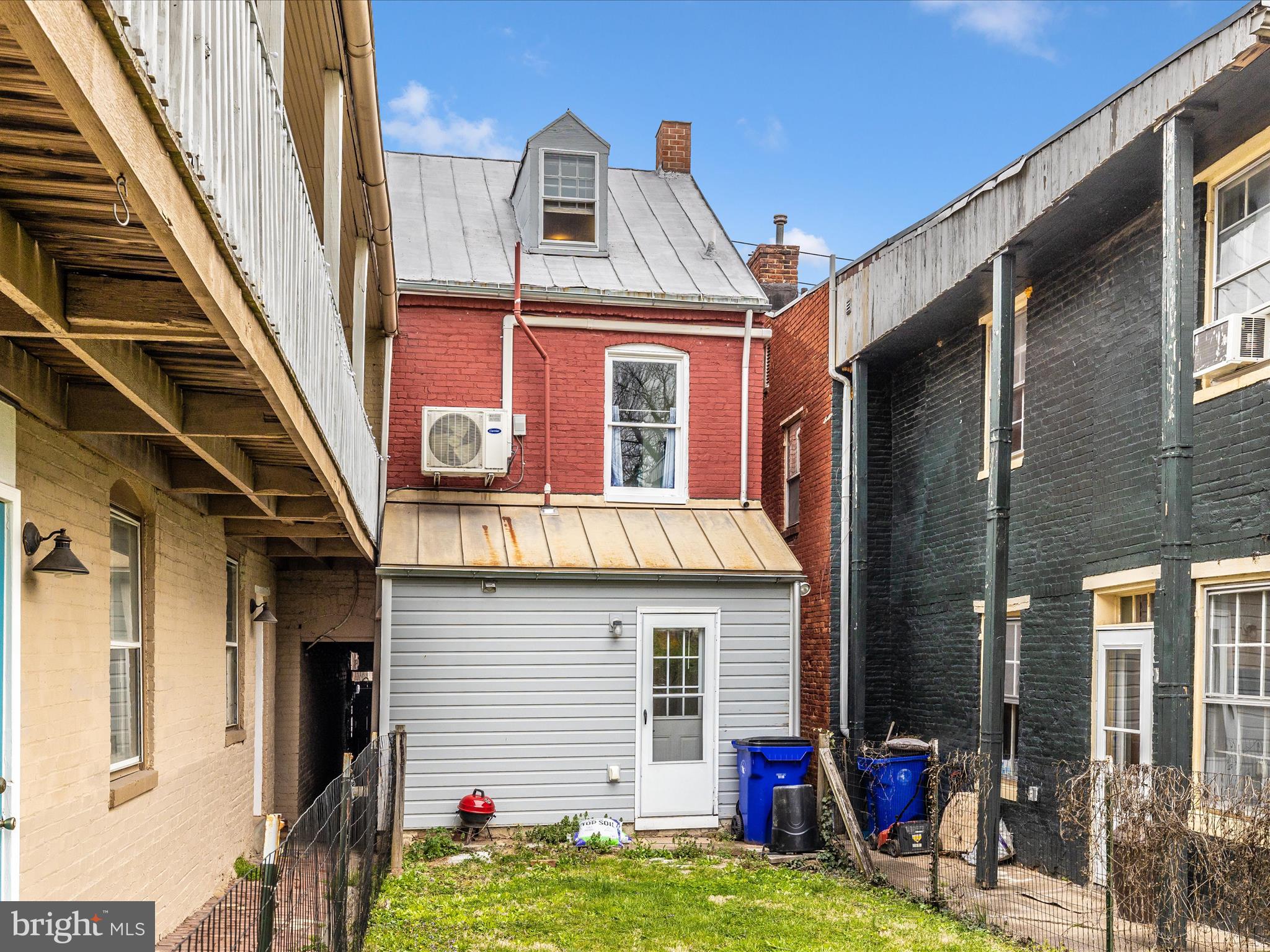 152 W ALL SAINTS ST