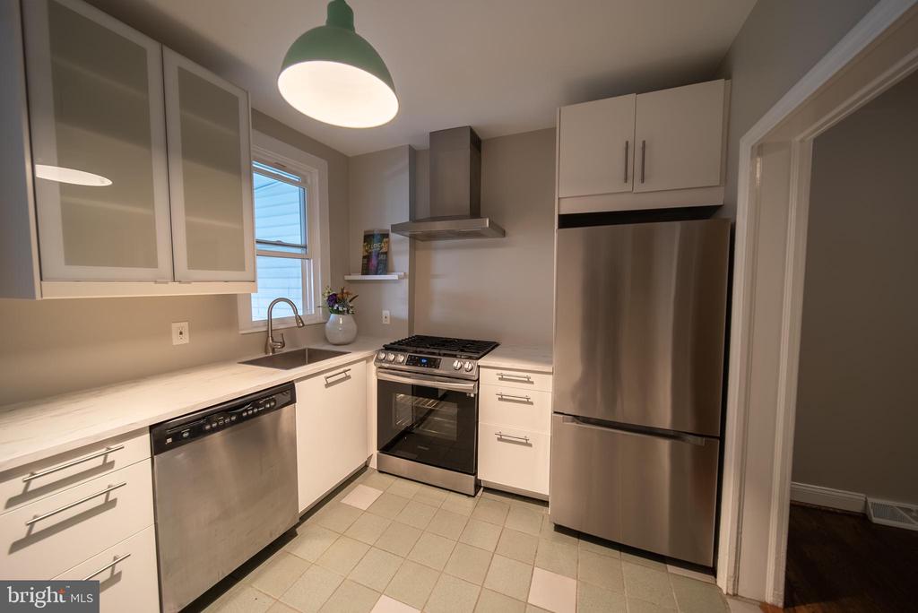 214 6TH STREET ST #214A