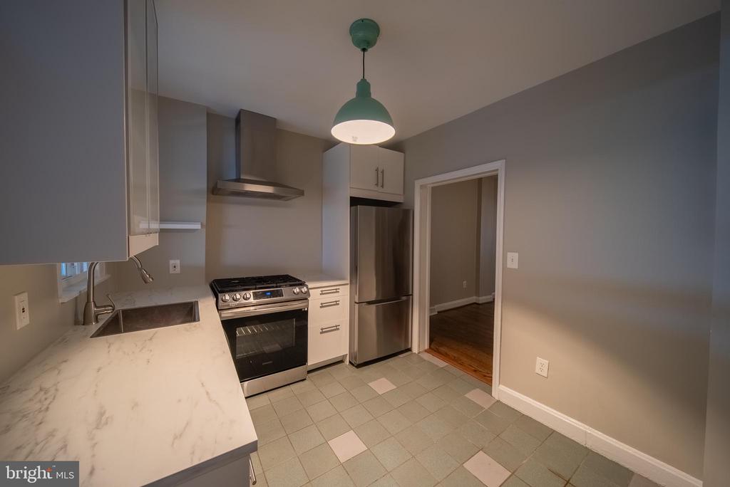 214 6TH STREET ST #214A