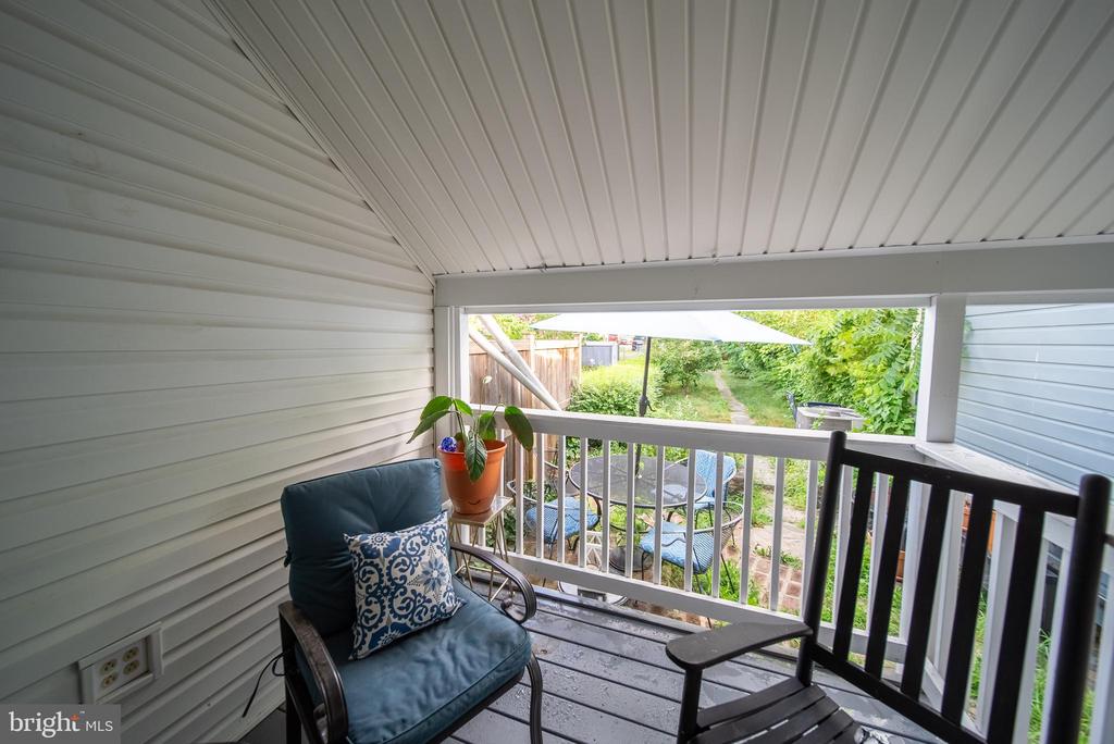 214 6TH STREET ST #214A