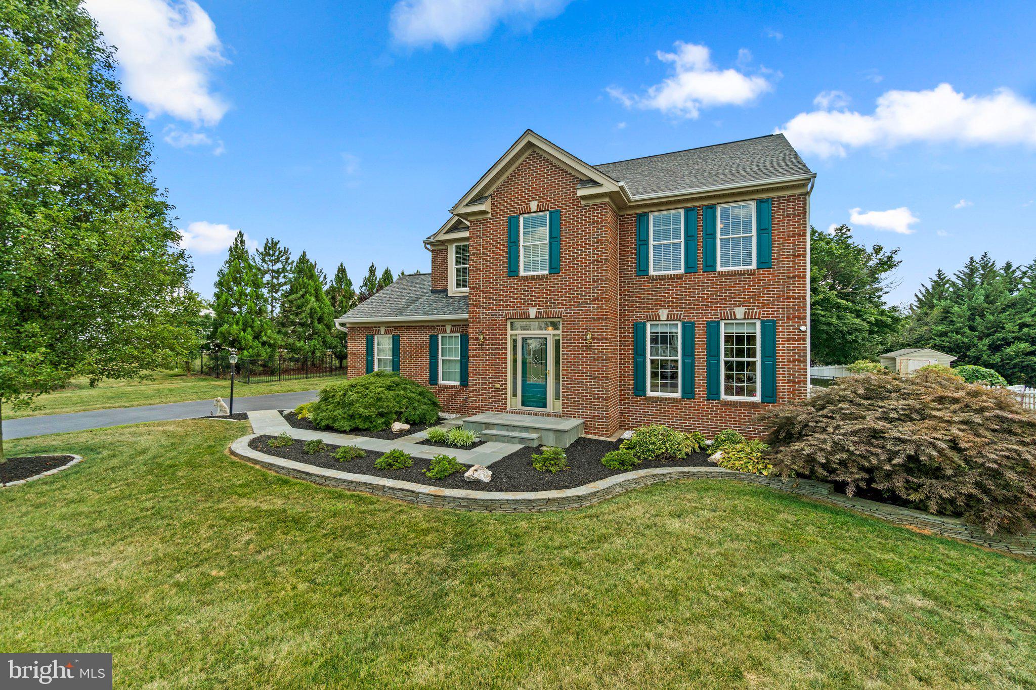 303 Poultney Pl