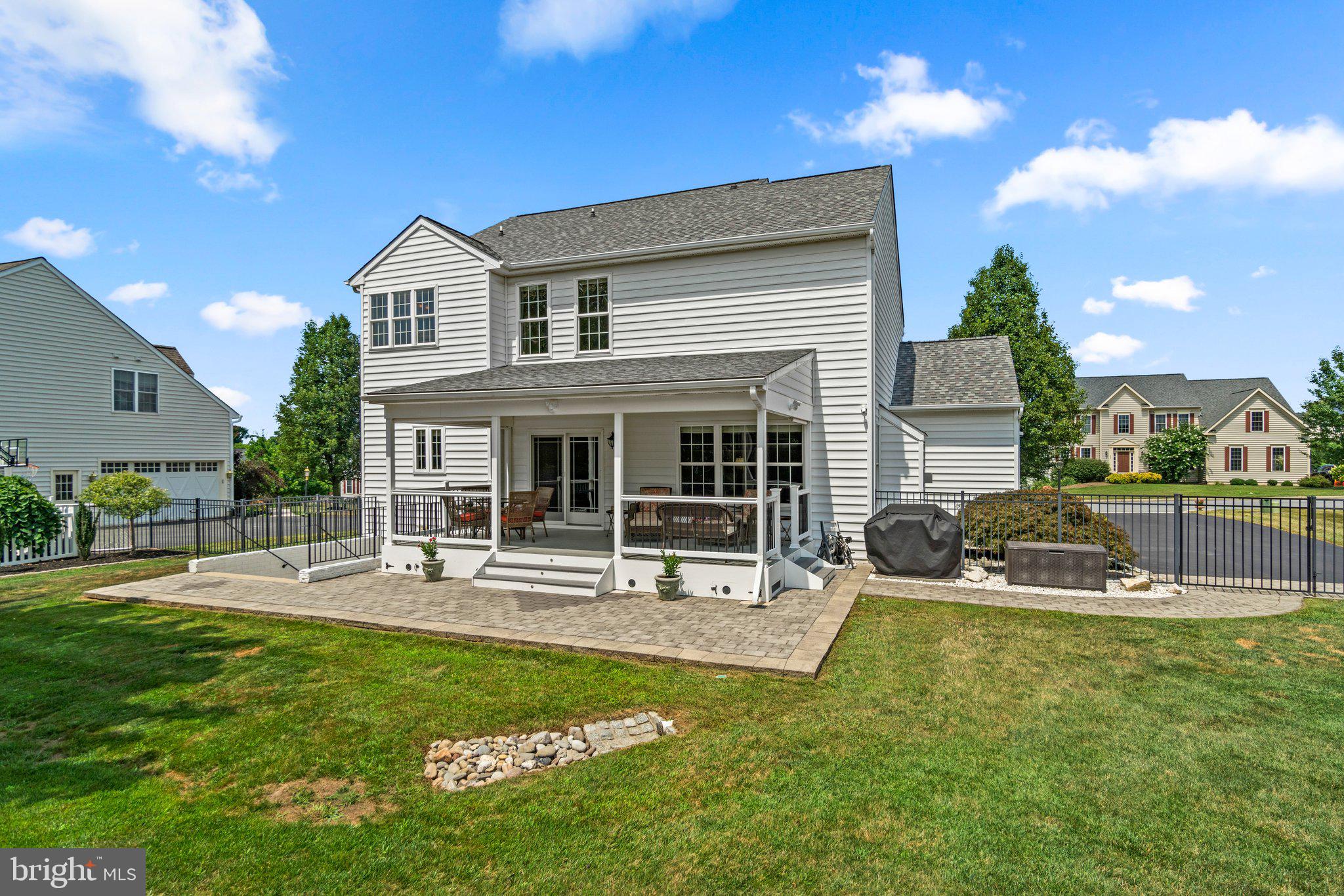 303 Poultney Pl