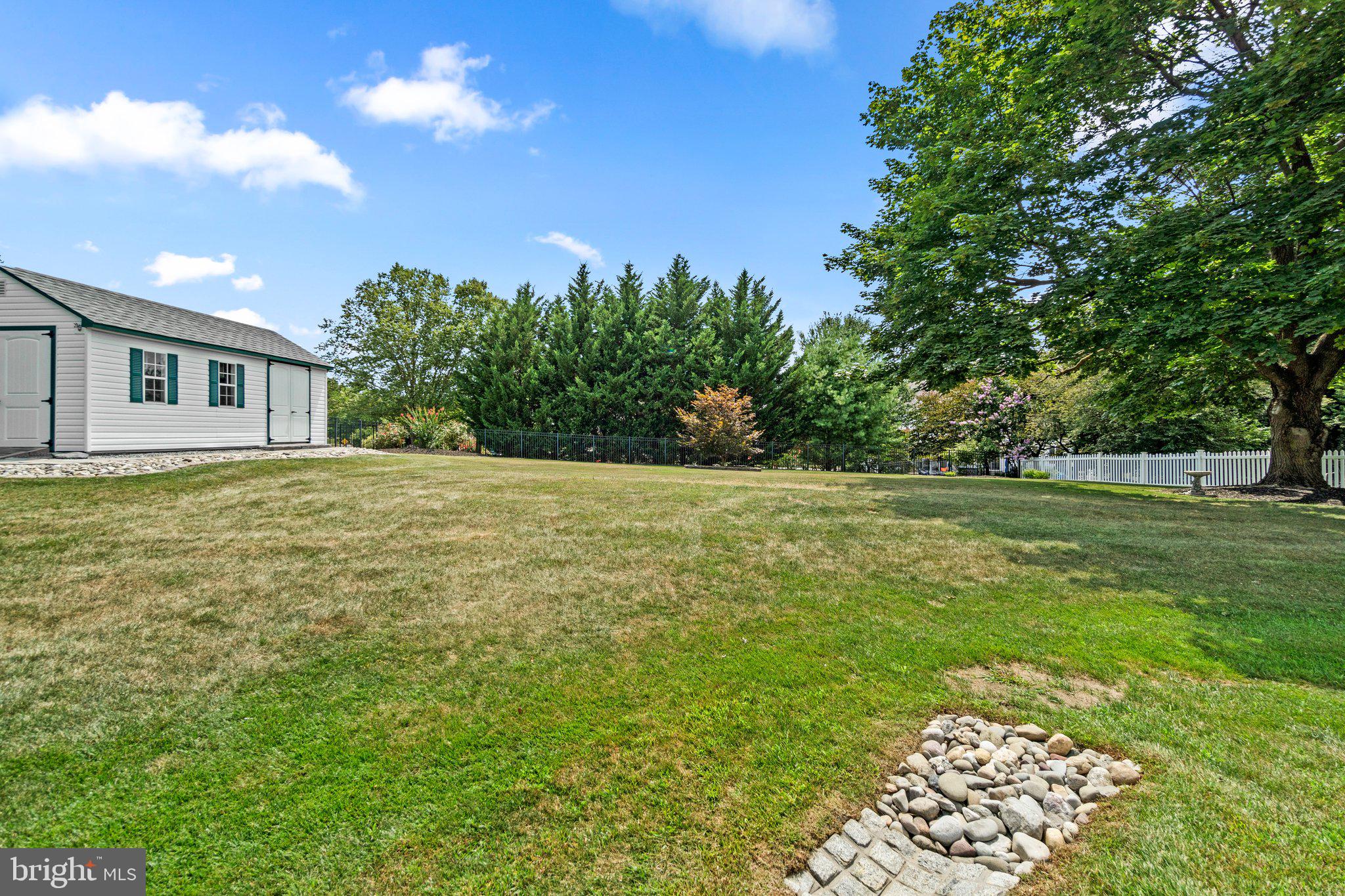 303 Poultney Pl