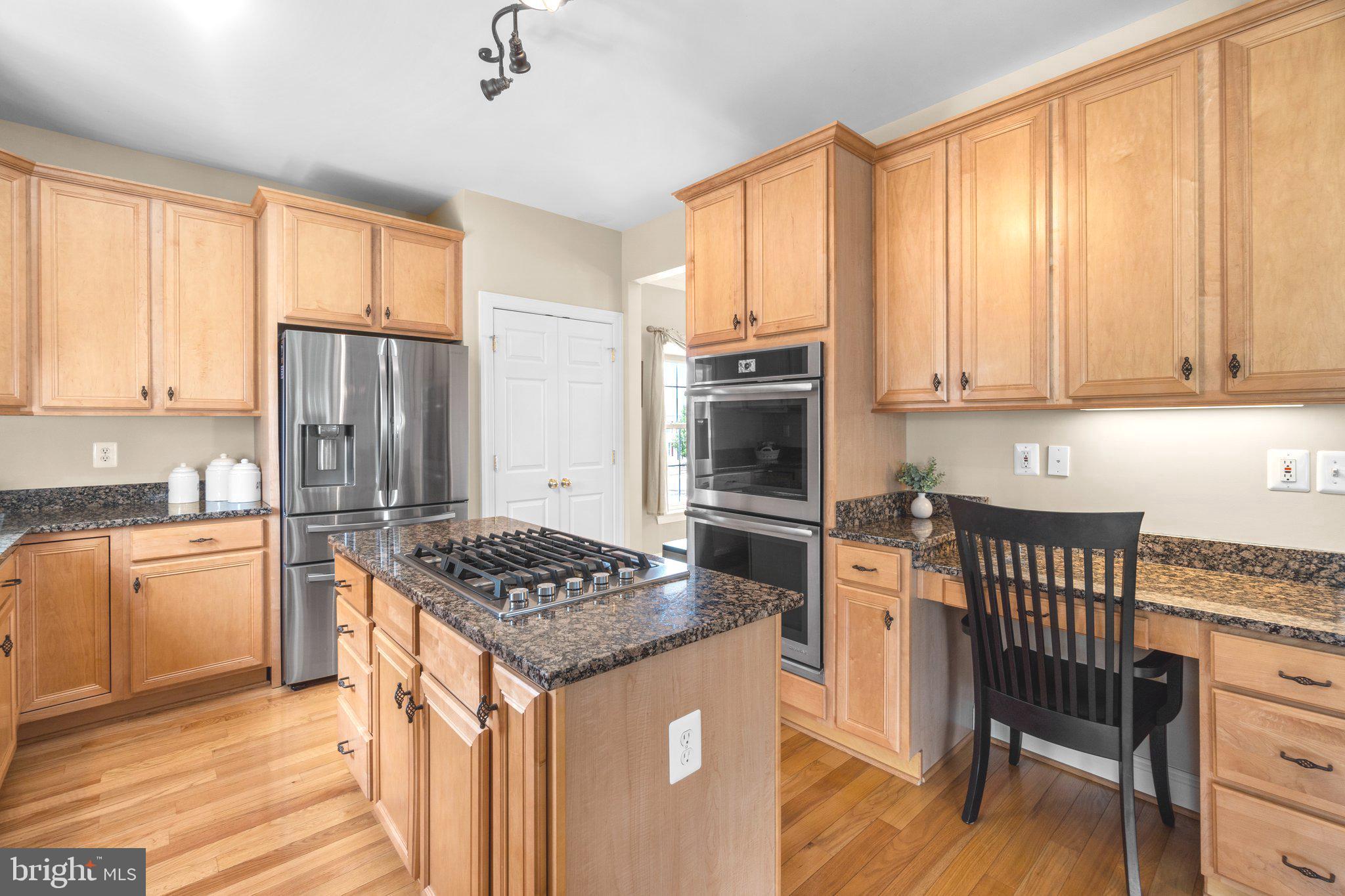 303 Poultney Pl
