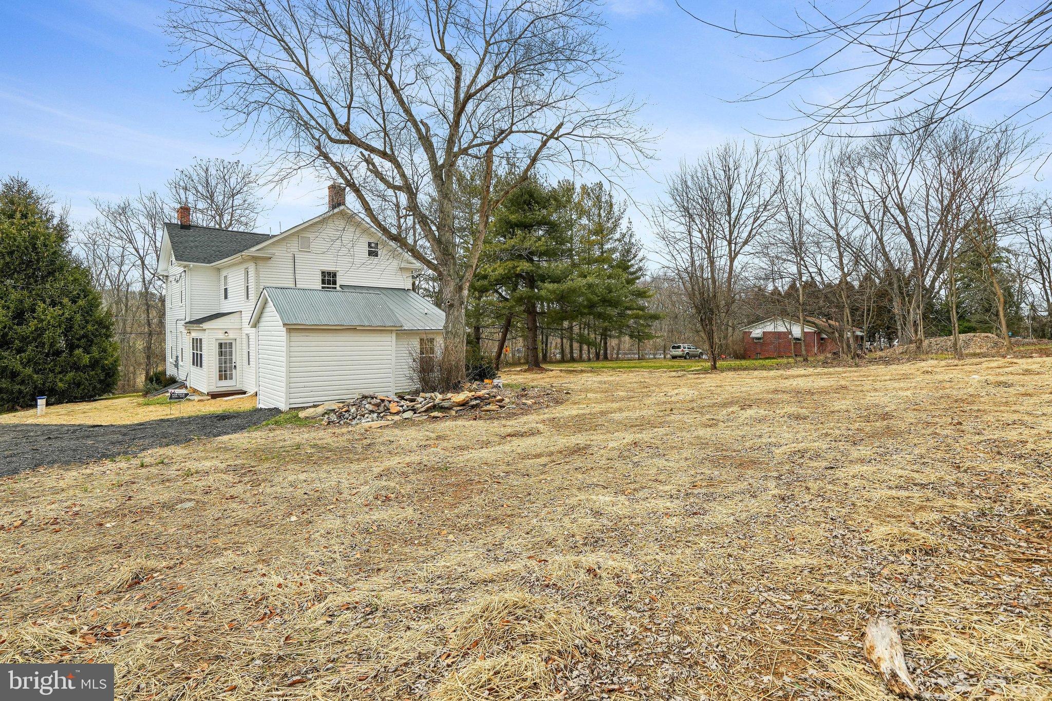8821 Clemsonville Rd