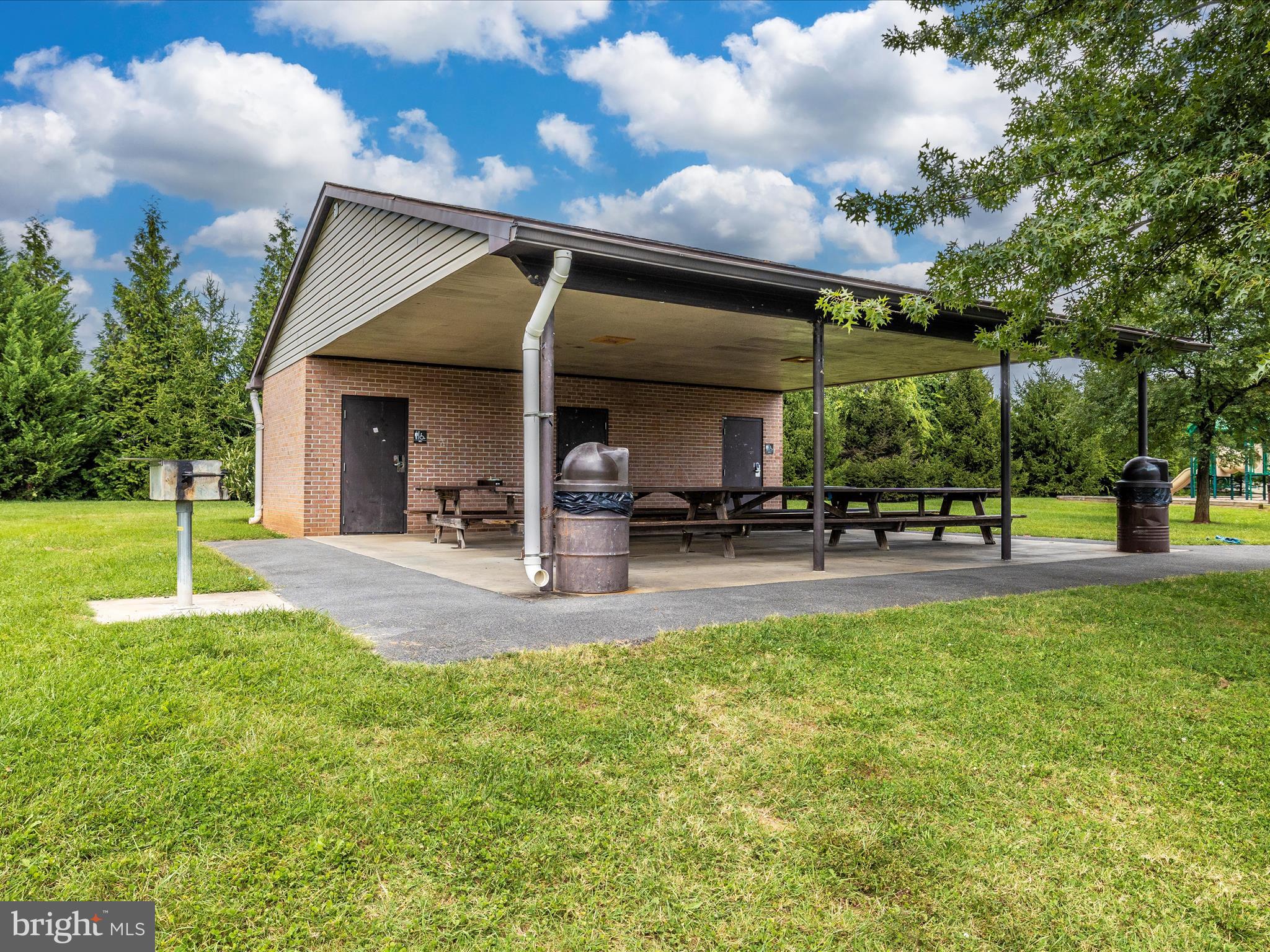 2502 SHELLEY CIRCLE 1C