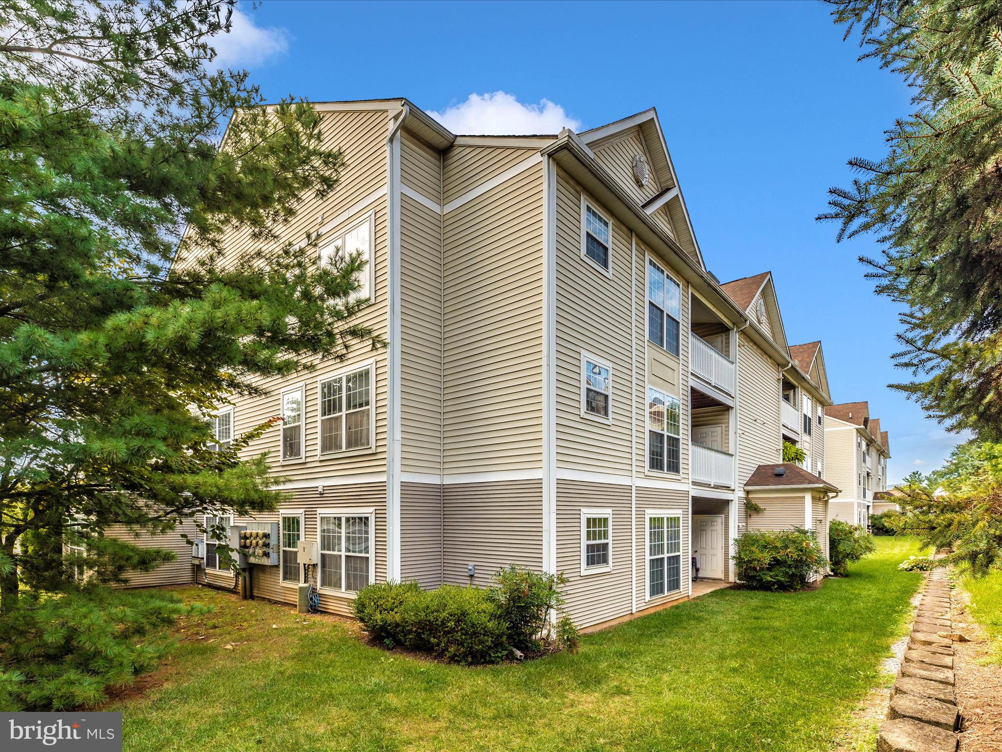 2502 SHELLEY CIRCLE 1C