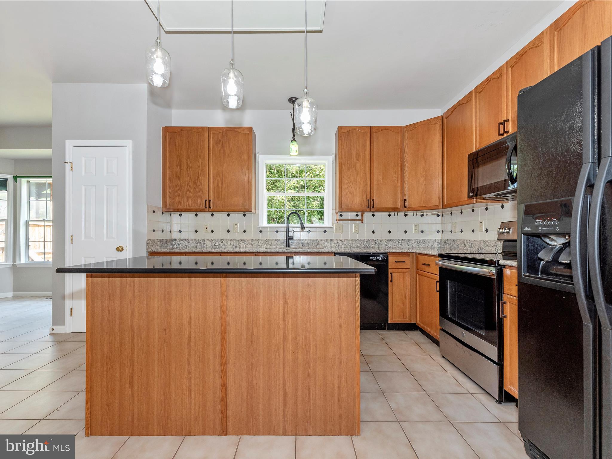 810 Geronimo Dr