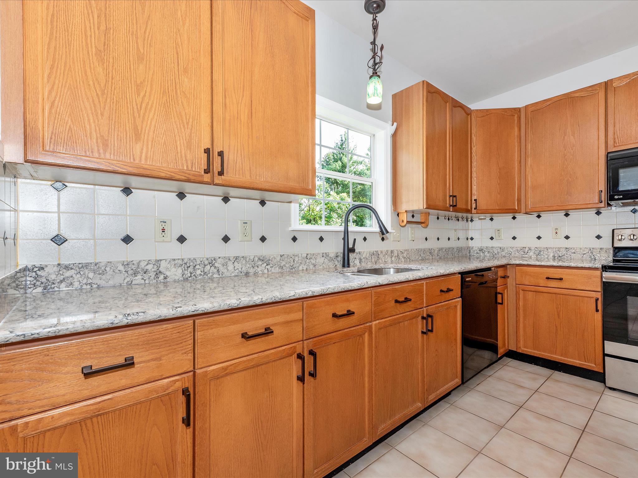 810 Geronimo Dr