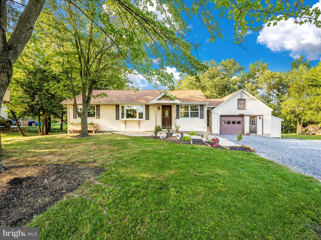 6832 WILLIS LANE