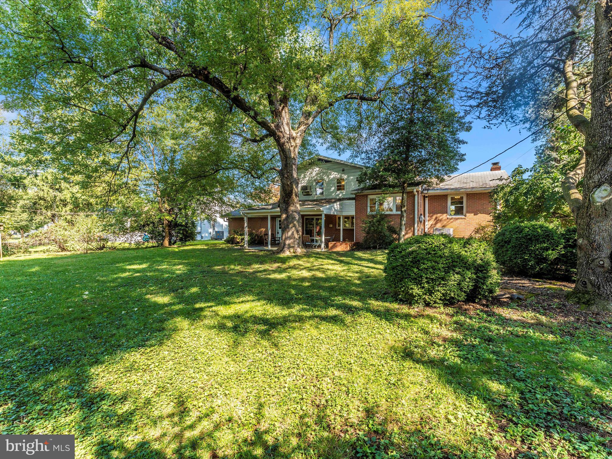 207 Meadowdale Ln