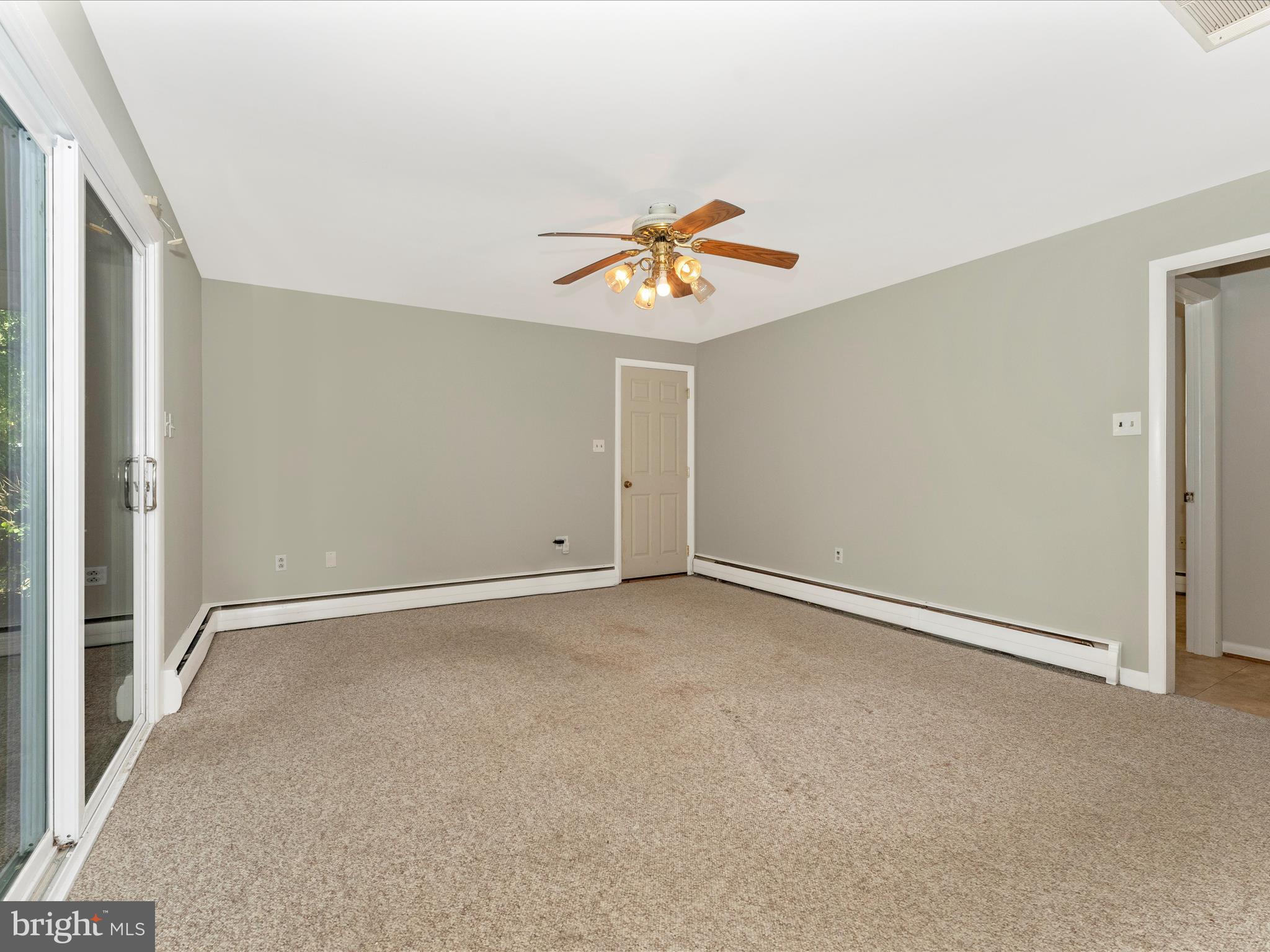 207 Meadowdale Ln