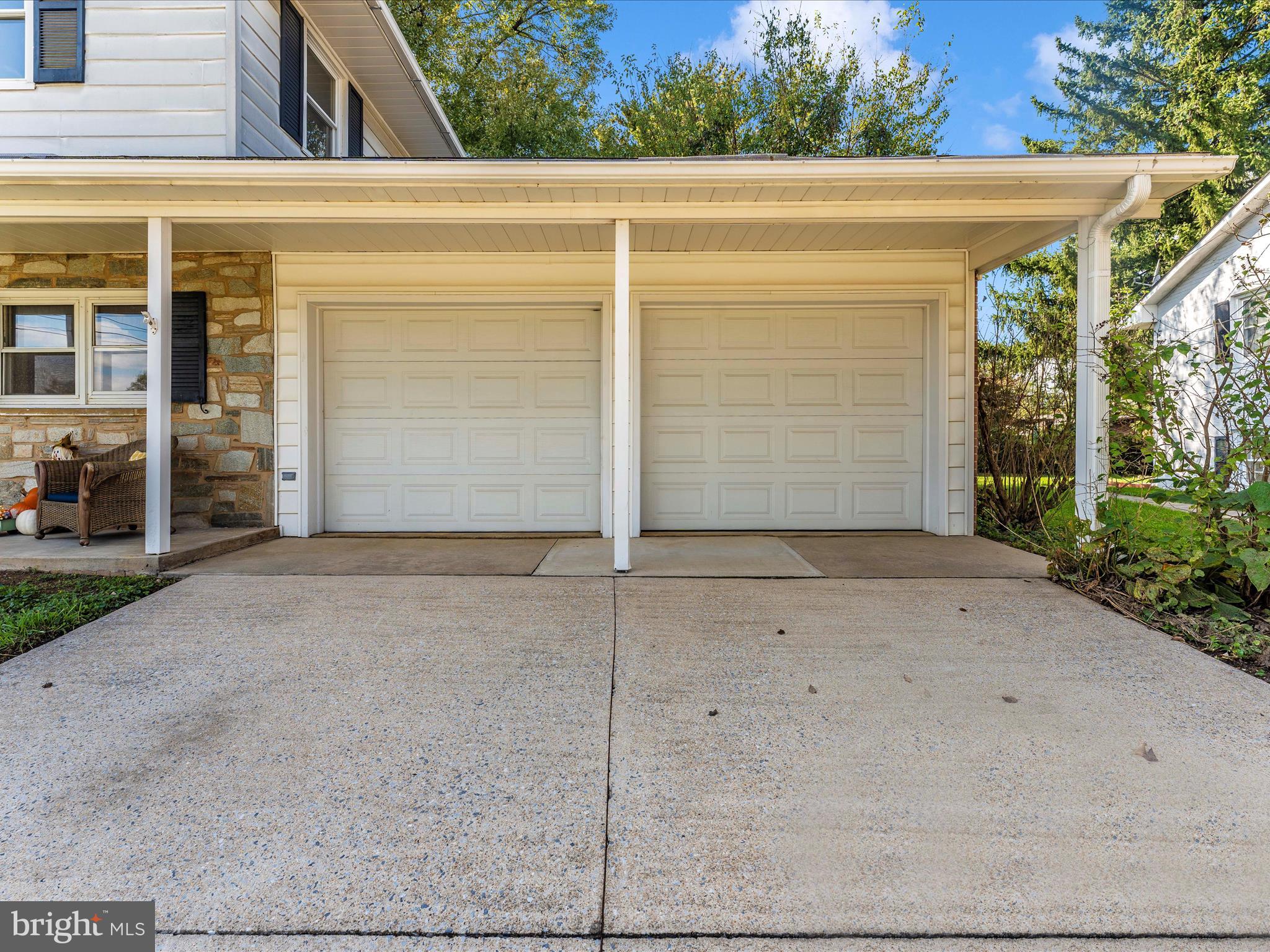 207 Meadowdale Ln