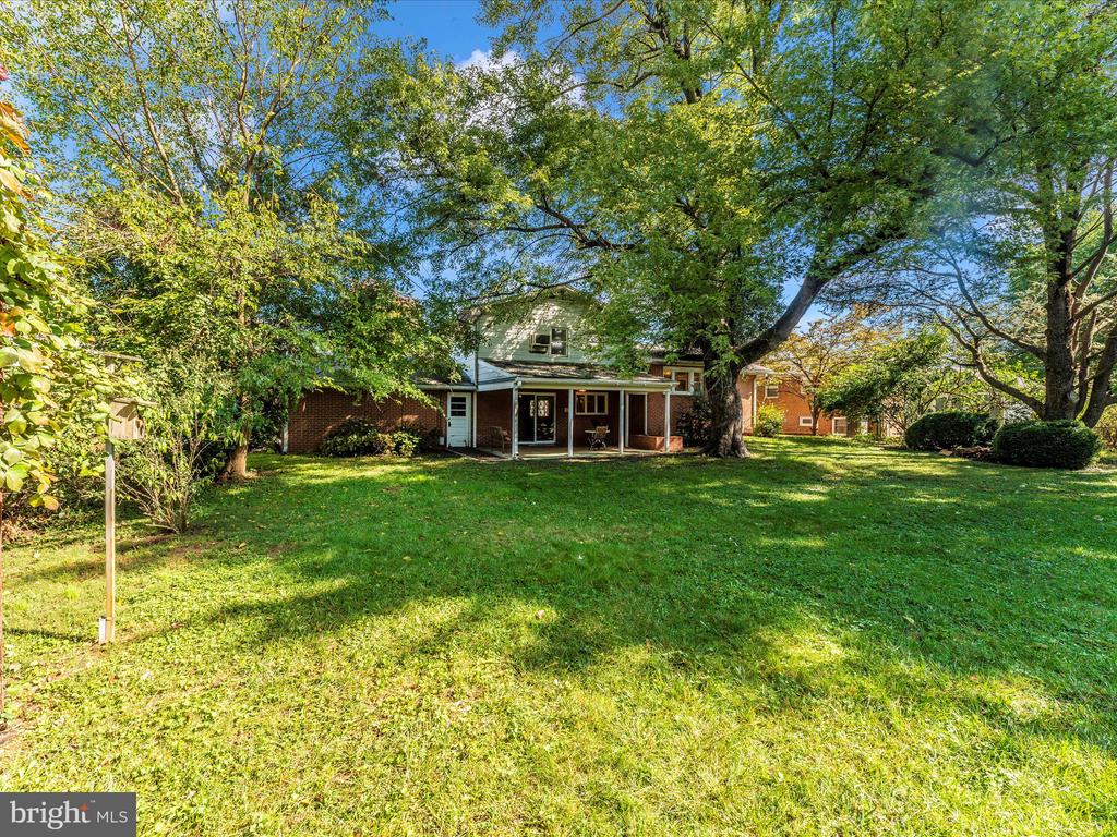 207 Meadowdale Ln