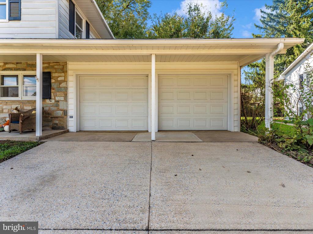 207 Meadowdale Ln