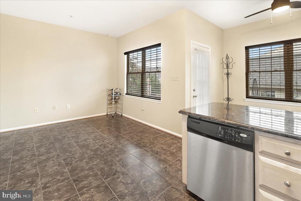 2238 Bear den Rd