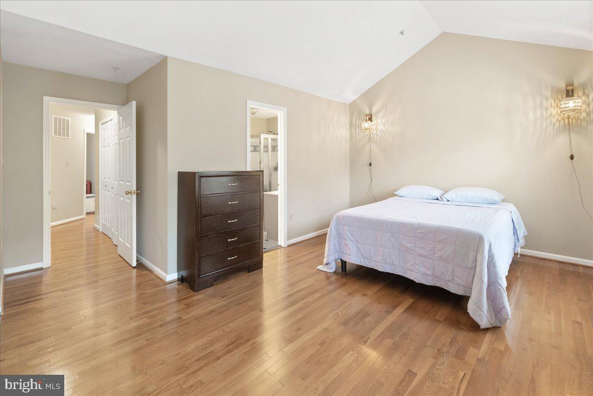 2238 Bear den Rd