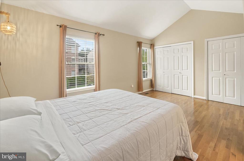 2238 Bear den Rd