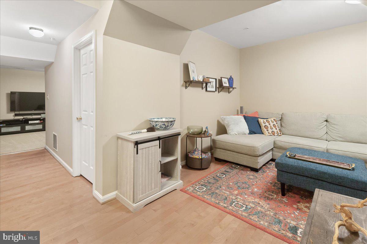 2238 Bear den Rd