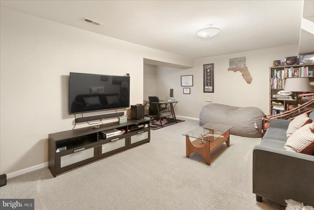 2238 Bear den Rd