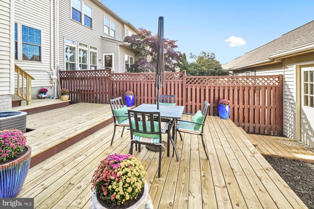 2238 Bear den Rd