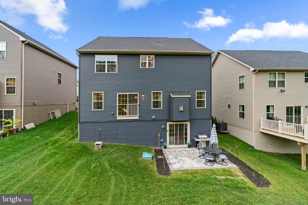 7106 Mandalong Way