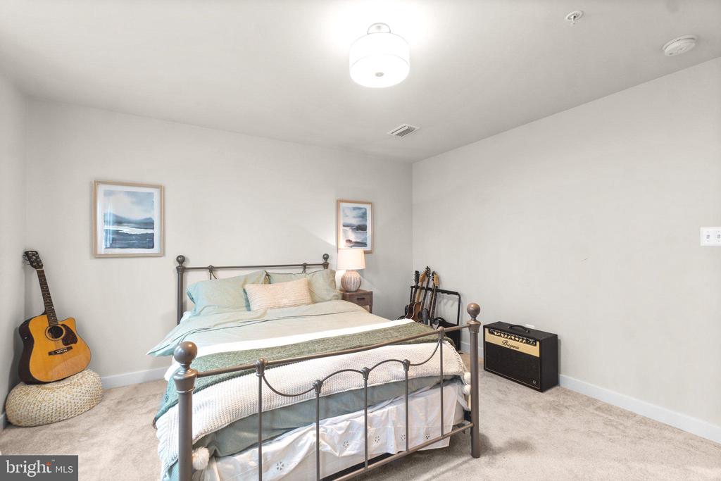 7106 Mandalong Way