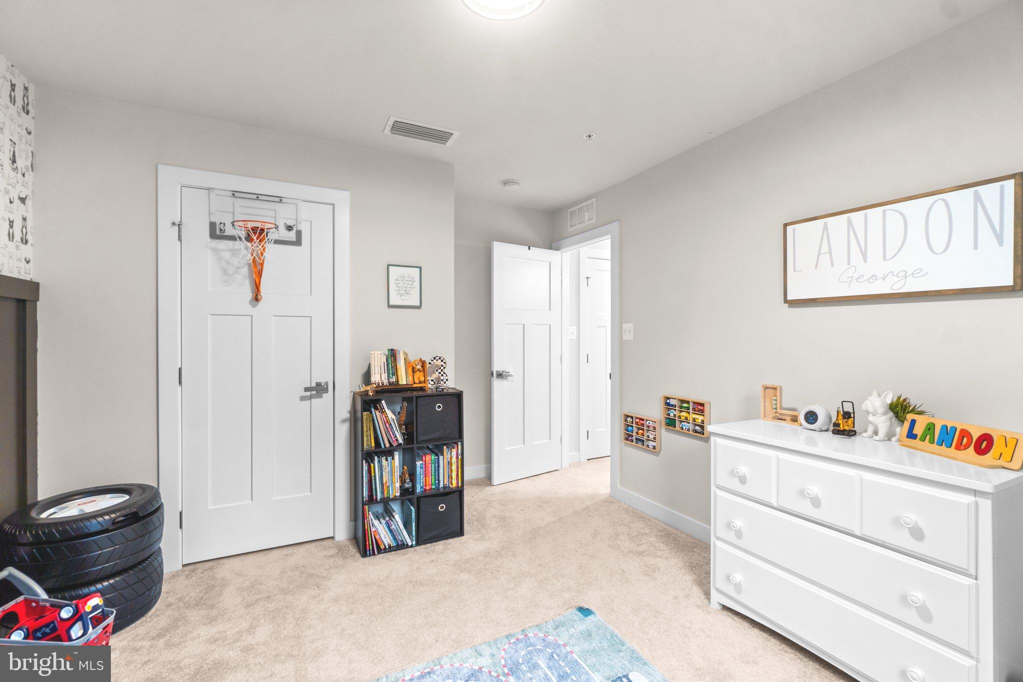 7106 Mandalong Way