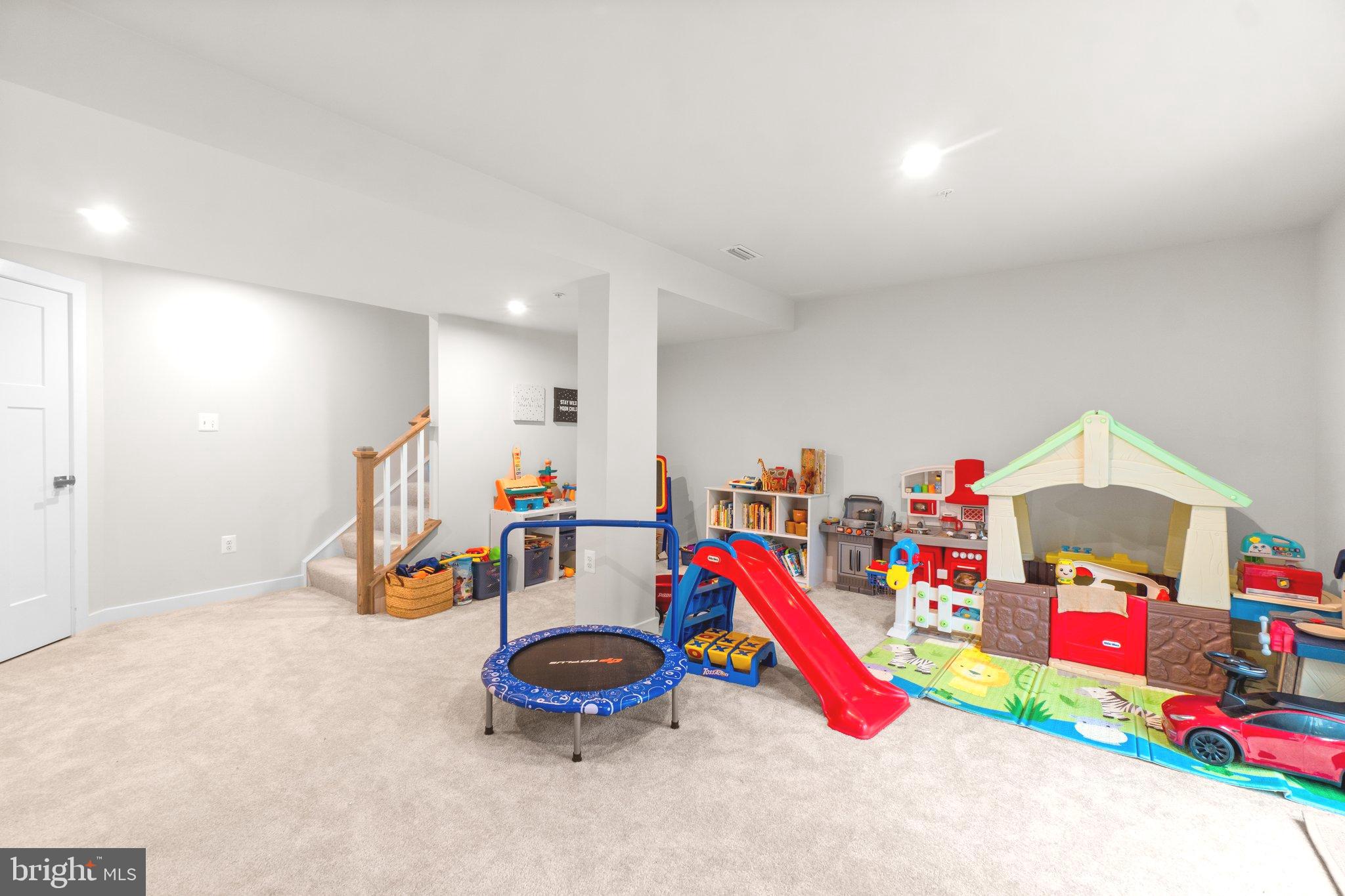 7106 Mandalong Way