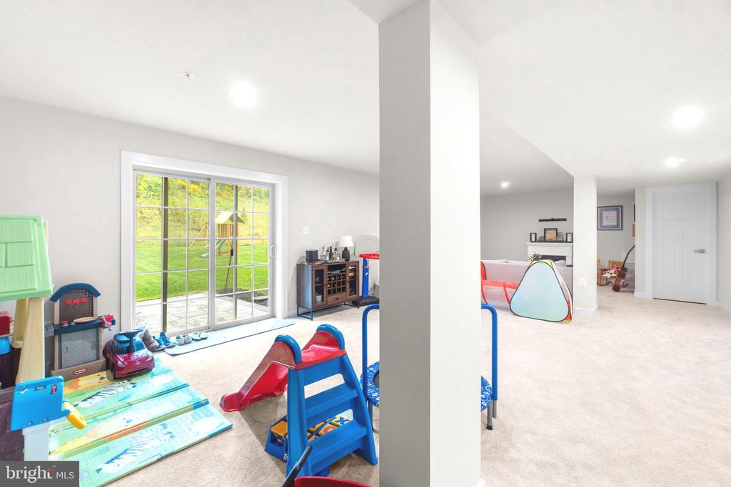 7106 Mandalong Way