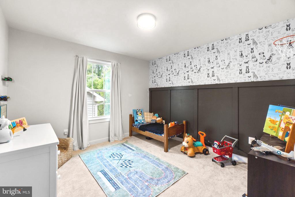 7106 Mandalong Way