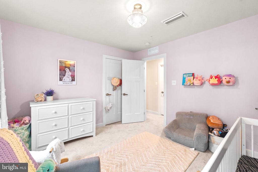 7106 Mandalong Way