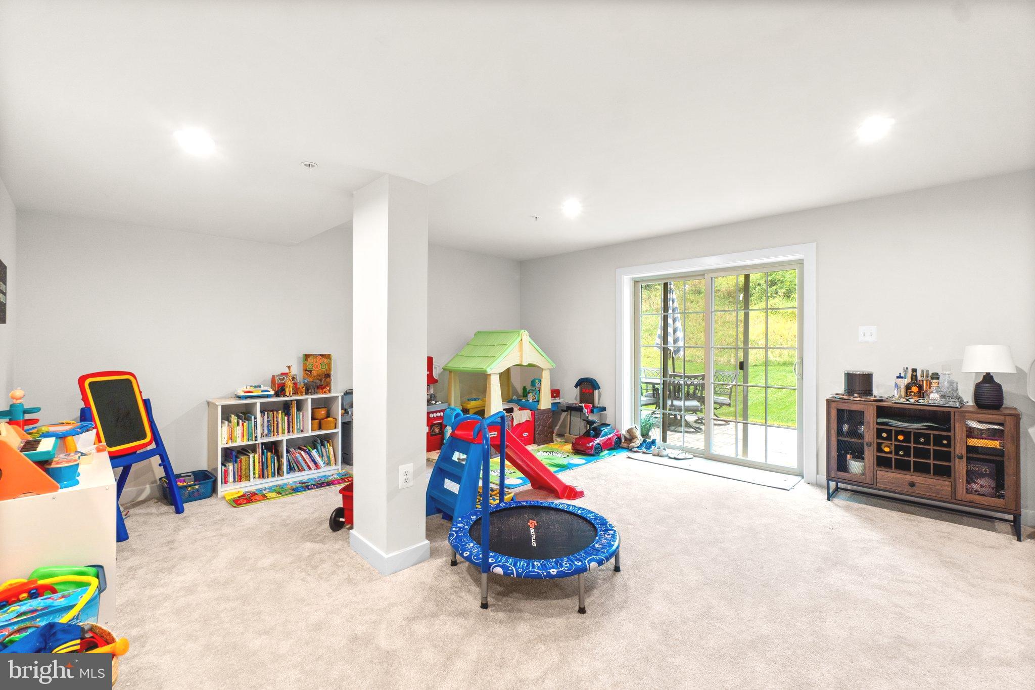 7106 Mandalong Way