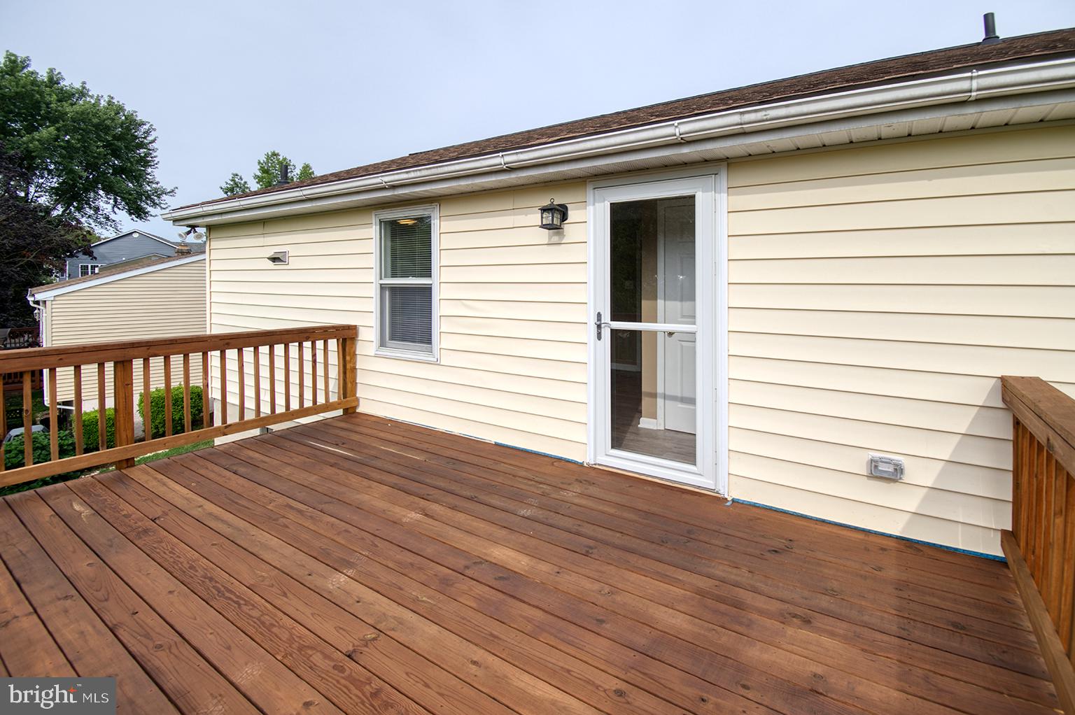 218 WINTERGREEN LN