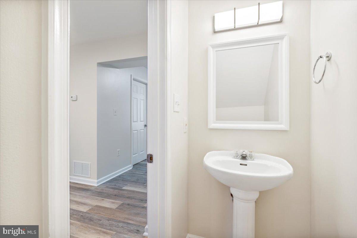 494 Arwell Ct