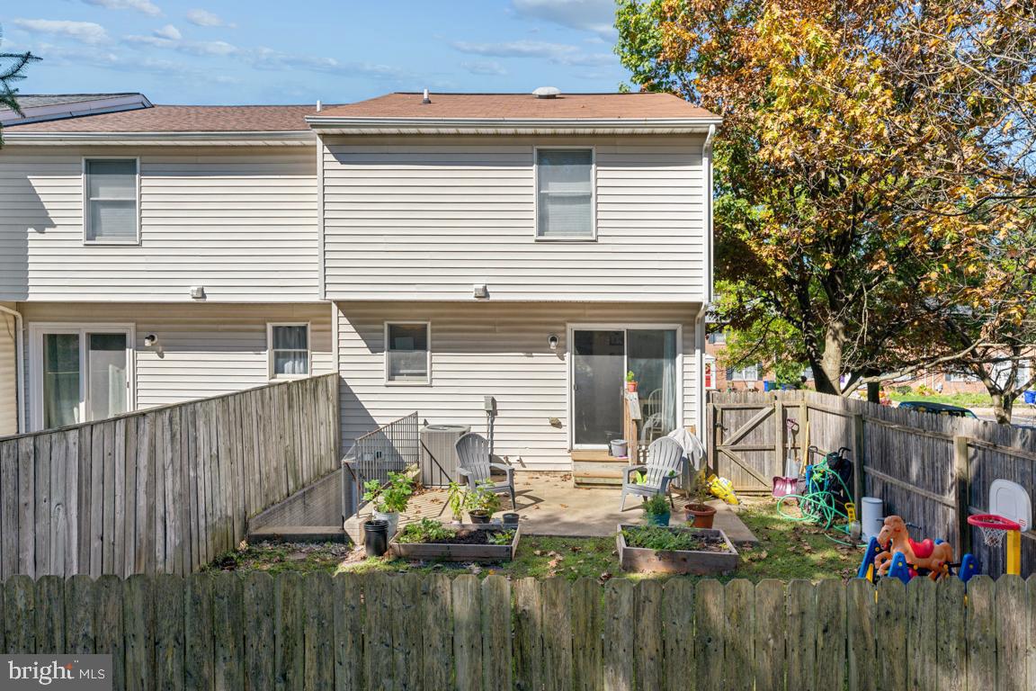 1301 Oak View