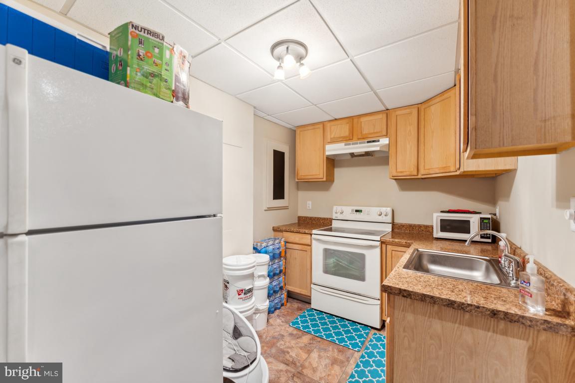 1301 Oak View